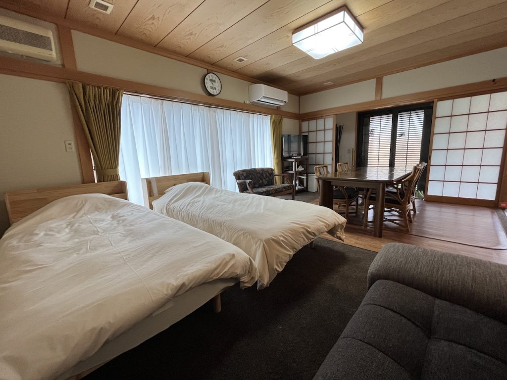 草津温泉でAirbnbの民泊物件の運営を行なっています。